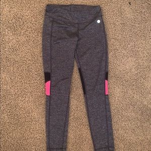 grey leggings !